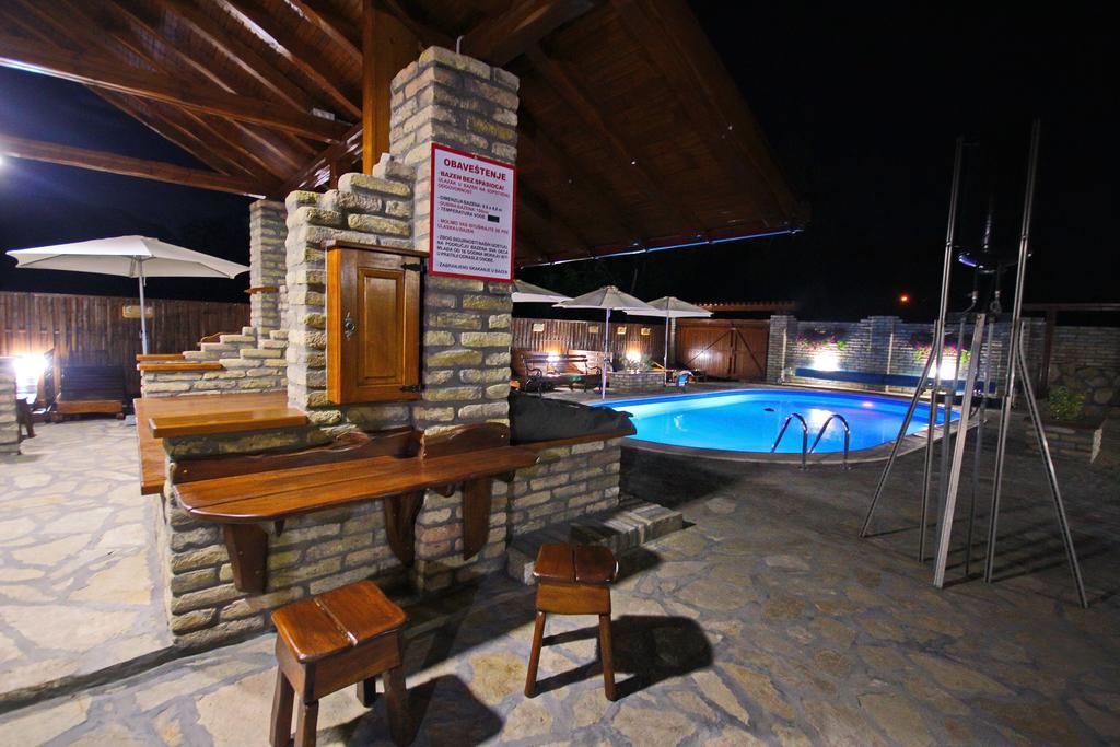 Palić Guest House Vila Alexandar מראה חיצוני תמונה